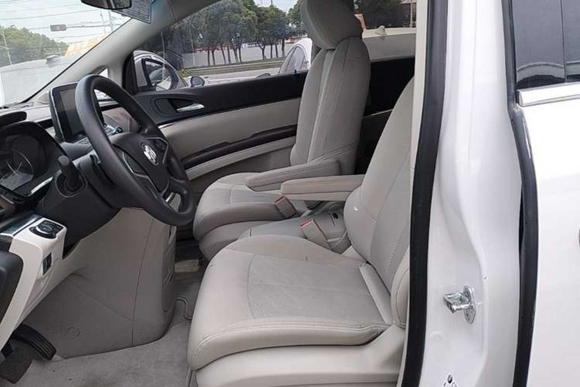 Used Buick GL8 2023 Land Executive Class Comfort Model Left Front Seat