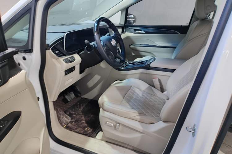 Used Buick GL8 2023 ES Lu Zun Comfort Model Left Front Seat