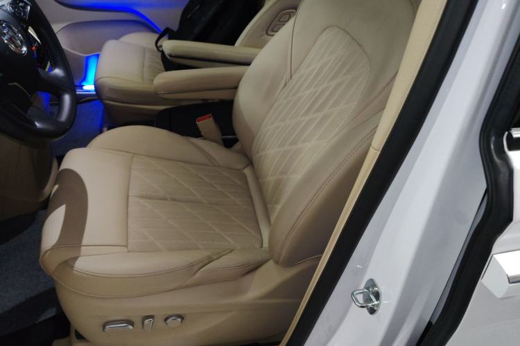 Used Buick GL8 2023 ES Lu Zun Luxury Model Left Front Seat