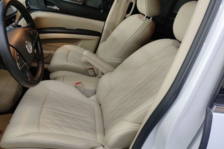 Used Buick GL8 2023 Facelifted Land Cruiser Executive Luxury Version Left Front Seat