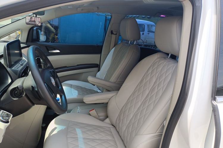 Used Buick GL8 2023 Land Executive Class Comfort Model Left Front Seat