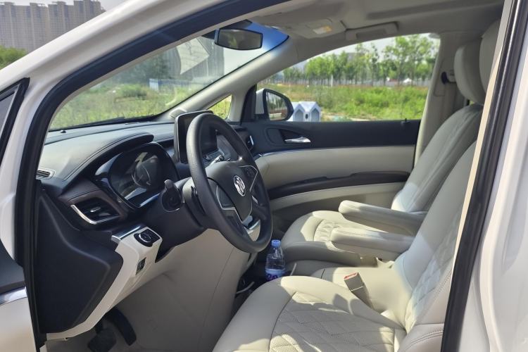 Used Buick GL8 2023 Land Executive Class Comfort Model Left Front Seat
