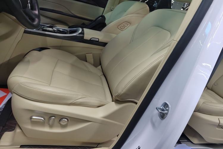 Used Buick GL8 2023 ES Lu Zun Deluxe Model Left Front Seat