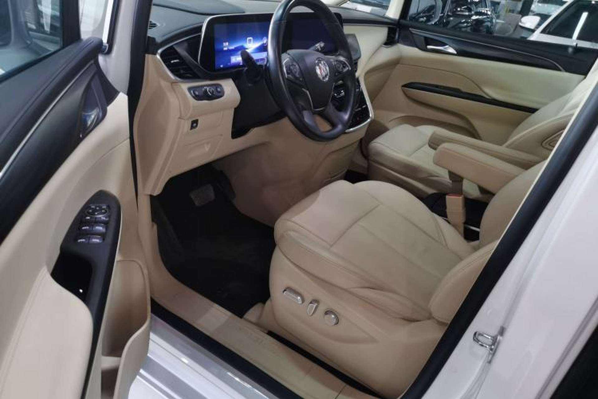 Used Buick GL8 2023 ES Lu Zun Deluxe Model Left Front Seat
