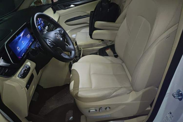 Used Buick GL8 2023 ES Lu Zun Deluxe Model Left Front Seat