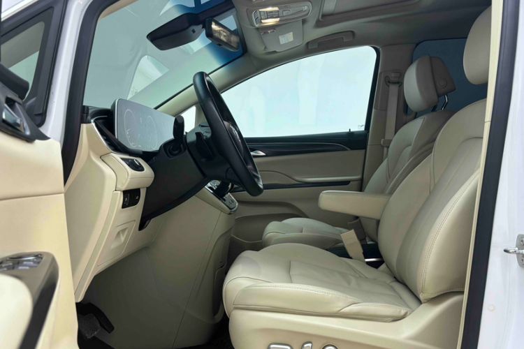 Used Buick GL8 2023 ES Lu Zun Deluxe Model Left Front Seat