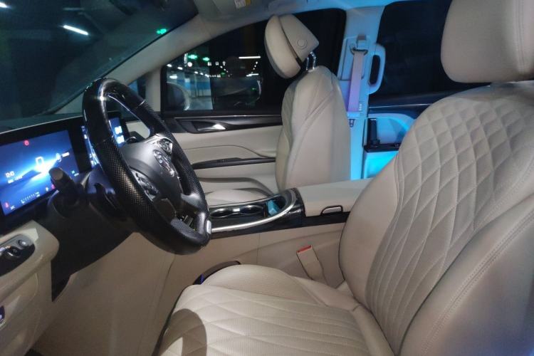 Used Buick GL8 2023 ES Lu Zun Comfort Model Left Front Seat