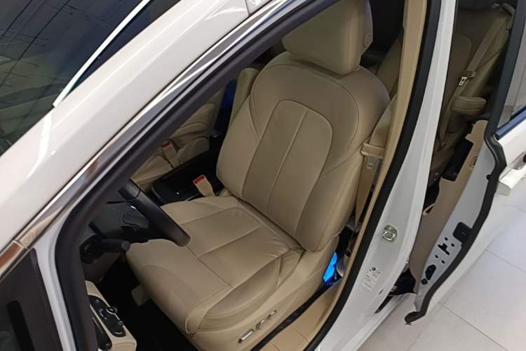 Used Buick GL8 2023 ES Lu Zun Deluxe Model Left Front Seat