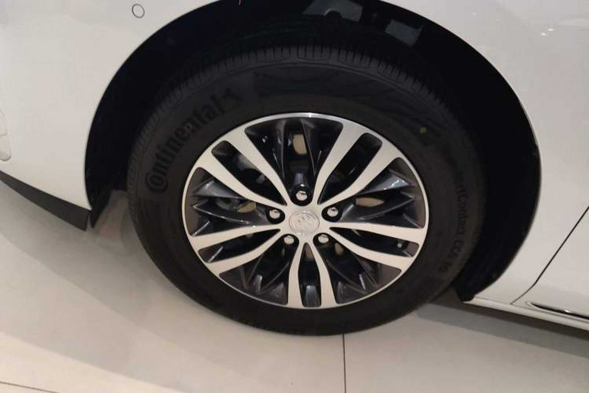 Used Buick GL8 2023 ES Lu Zun Deluxe Model Left Front Wheel Hub