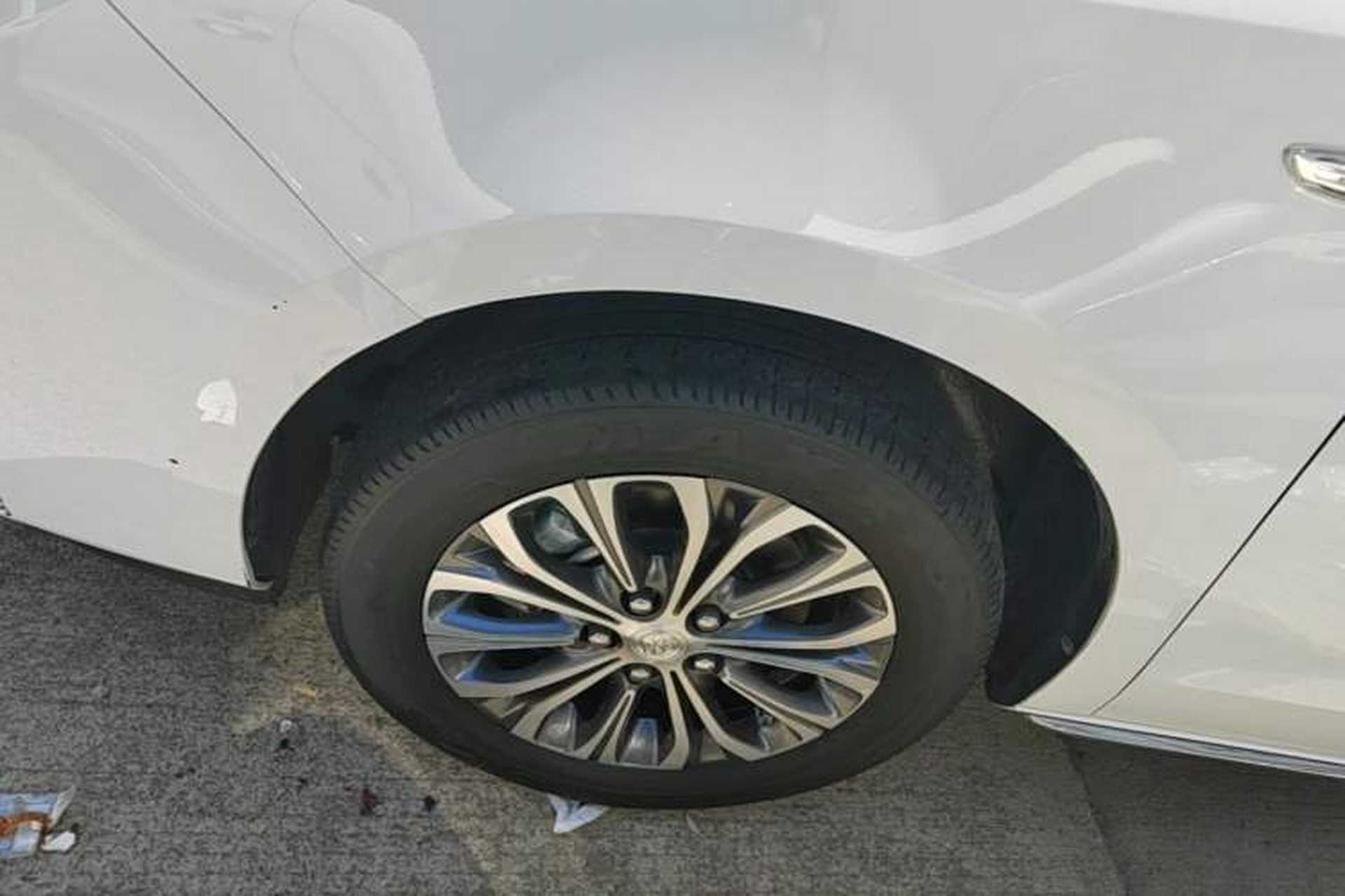 Used Buick GL8 2023 Land Executive Class Comfort Model Left Front Wheel Hub