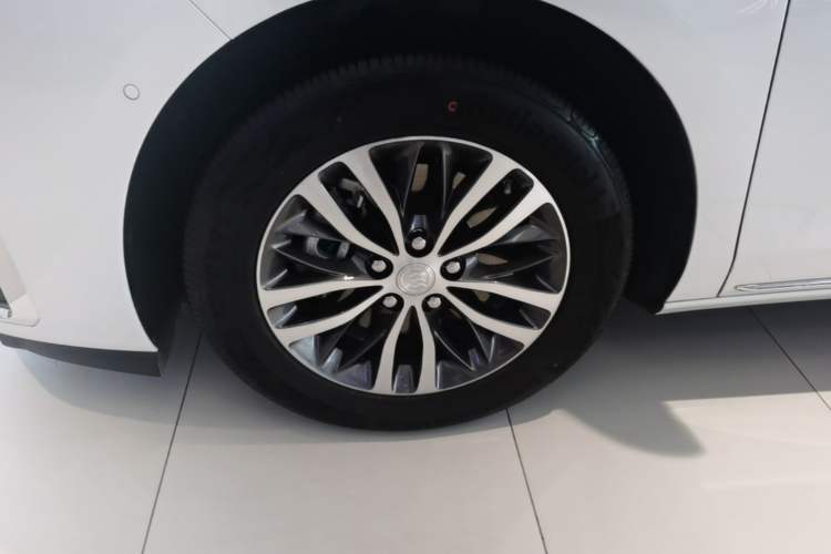 Used Buick GL8 2023 ES Lu Zun Deluxe Model Left Front Wheel Hub