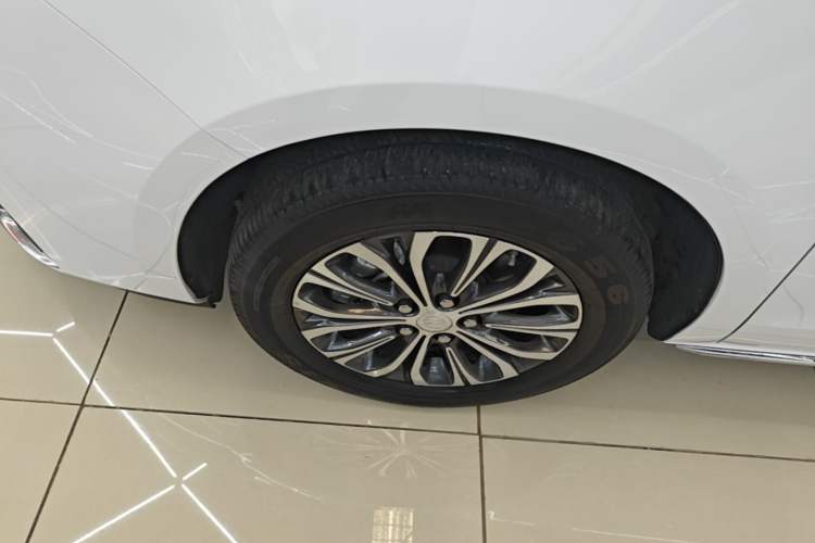 Used Buick GL8 2023 Land Executive Class Smart Enjoyment Model Left Front Wheel Hub