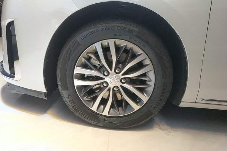 Used Buick GL8 2023 ES Lu Zun Comfort Model Left Front Wheel Hub