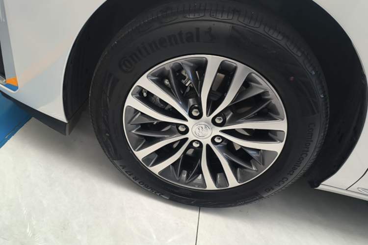 Used Buick GL8 2023 ES Lu Zun Deluxe Model Left Front Wheel Hub