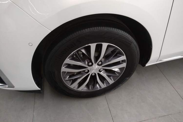 Used Buick GL8 2023 ES Lu Zun Deluxe Model Left Front Wheel Hub