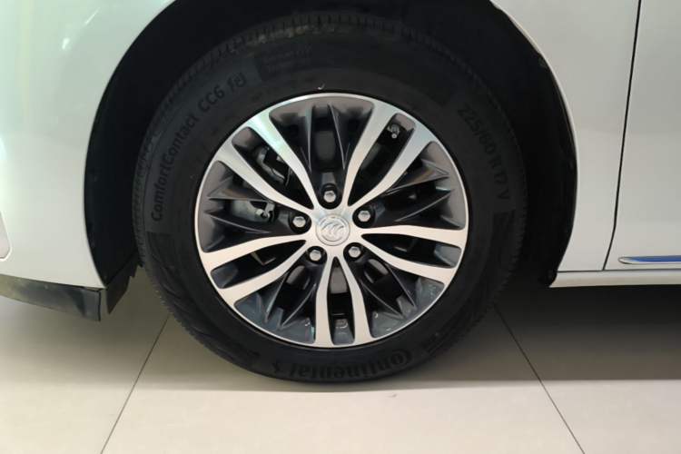 Used Buick GL8 2023 ES Lu Zun Comfort Model Left Front Wheel Hub