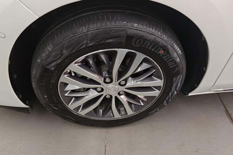 Used Buick GL8 2023 ES Lu Zun Deluxe Model Left Front Wheel Hub