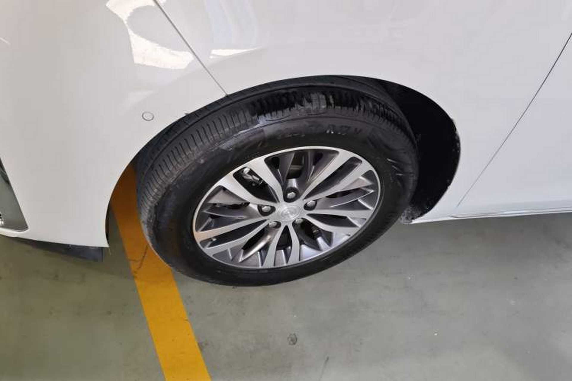 Used Buick GL8 2023 ES Lu Zun Deluxe Model Left Front Wheel Hub