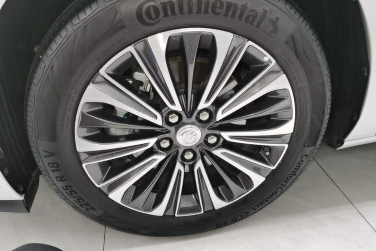 Used Buick GL8 2023 ES Lu Zun Luxury Model Left Front Wheel Hub