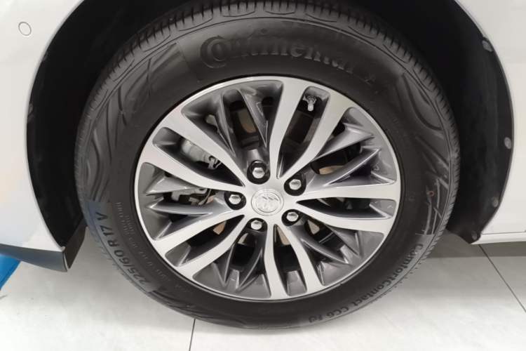 Used Buick GL8 2023 ES Lu Zun Deluxe Model Left Front Wheel Hub