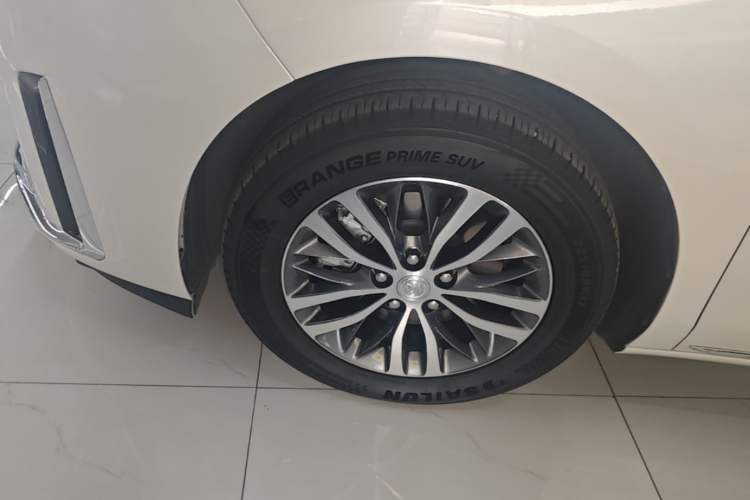 Used Buick GL8 2023 ES Lu Zun Comfort Model Left Front Wheel Hub