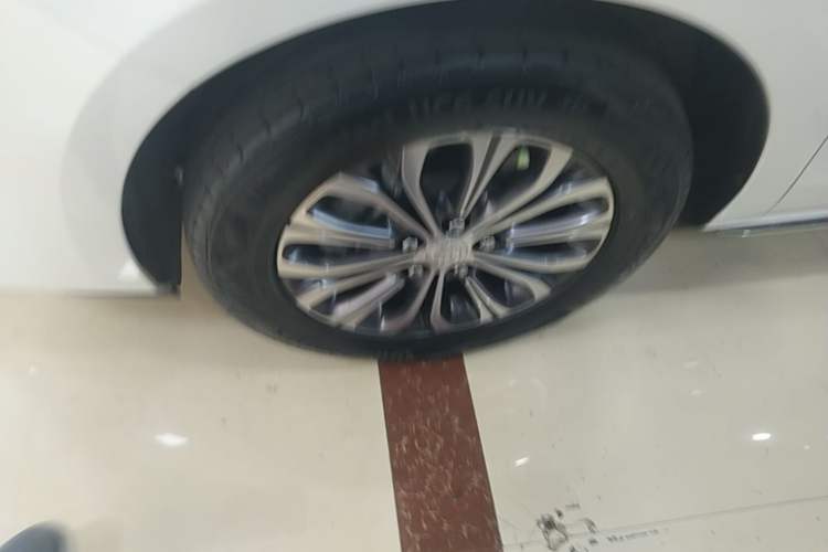 Used Buick GL8 2023 Land Executive Class Smart Enjoyment Model Left Front Wheel Hub