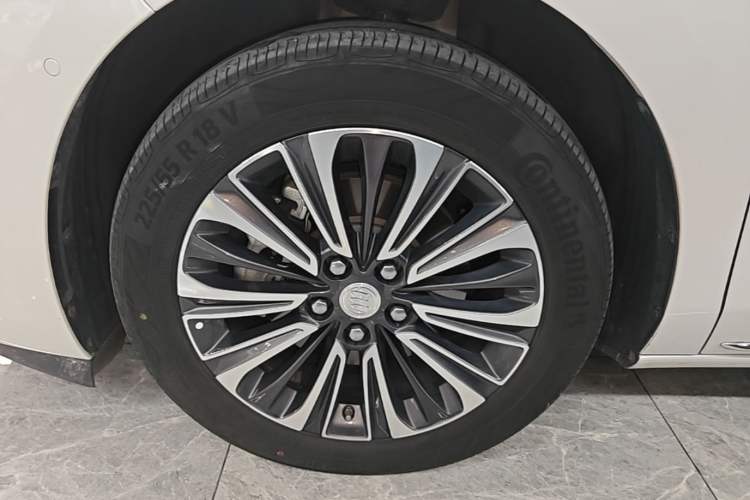 Used Buick GL8 2023 ES Lu Zun Luxury Model Left Front Wheel Hub