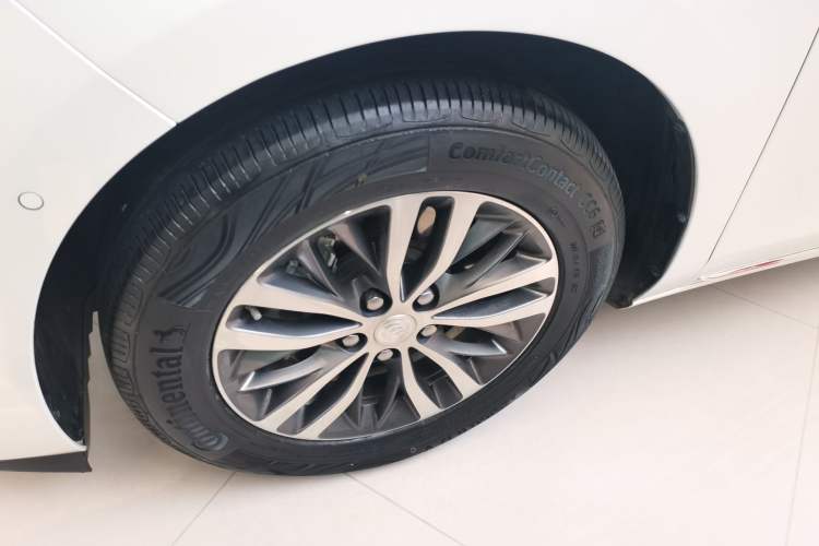 Used Buick GL8 2023 ES Lu Zun Deluxe Model Left Front Wheel Hub