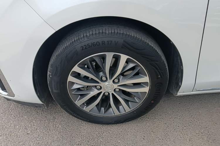 Used Buick GL8 2023 ES Lu Zun Comfort Model Left Front Wheel Hub