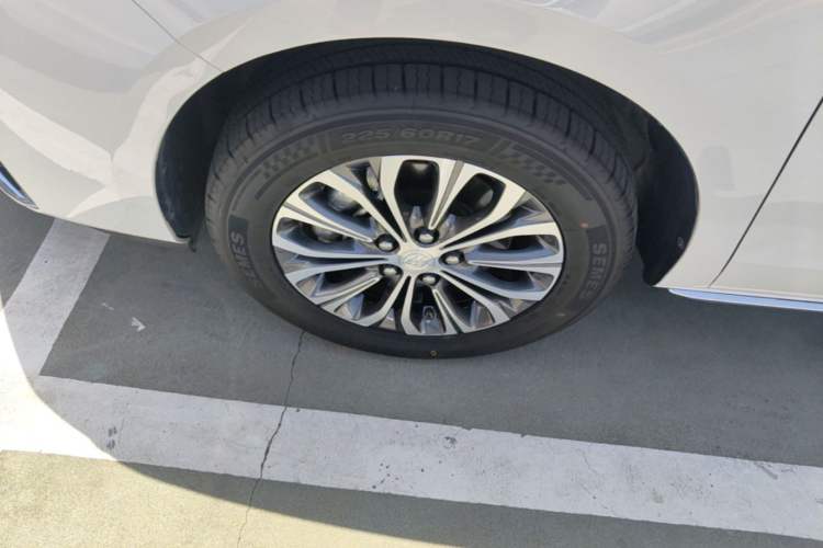 Used Buick GL8 2023 Land Executive Class Smart Enjoyment Model Left Front Wheel Hub
