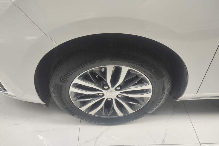 Used Buick GL8 2023 ES Lu Zun Comfort Model Left Front Wheel Hub