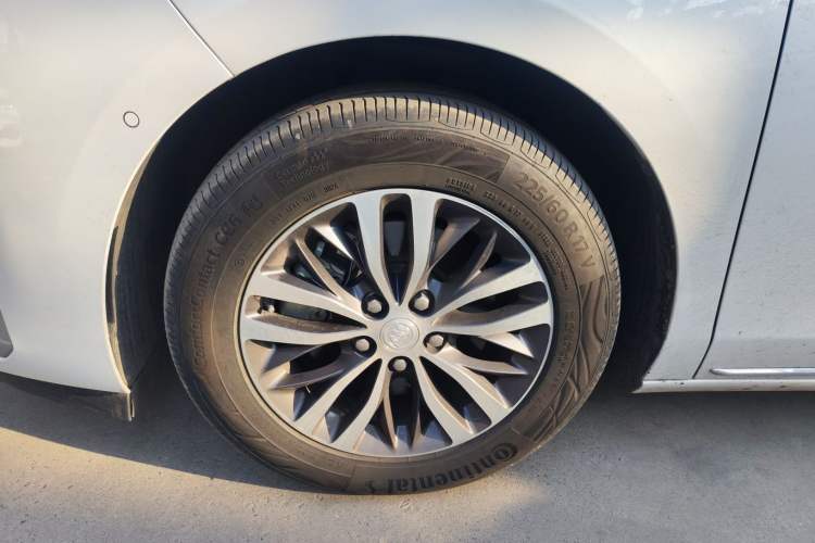 Used Buick GL8 2023 ES Lu Zun Deluxe Model Left Front Wheel Hub
