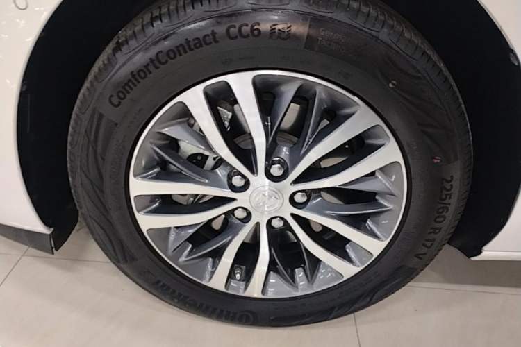 Used Buick GL8 2023 ES Lu Zun Deluxe Model Left Front Wheel Hub