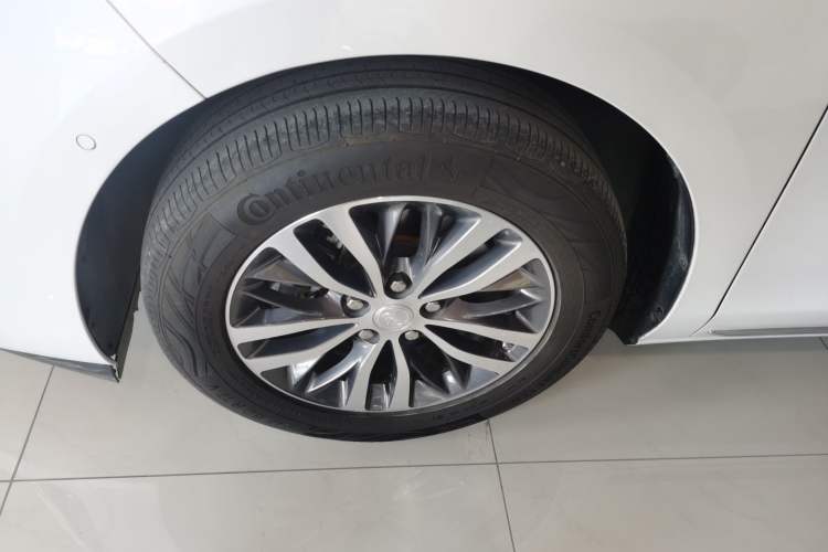 Used Buick GL8 2023 ES Lu Zun Deluxe Model Left Front Wheel Hub