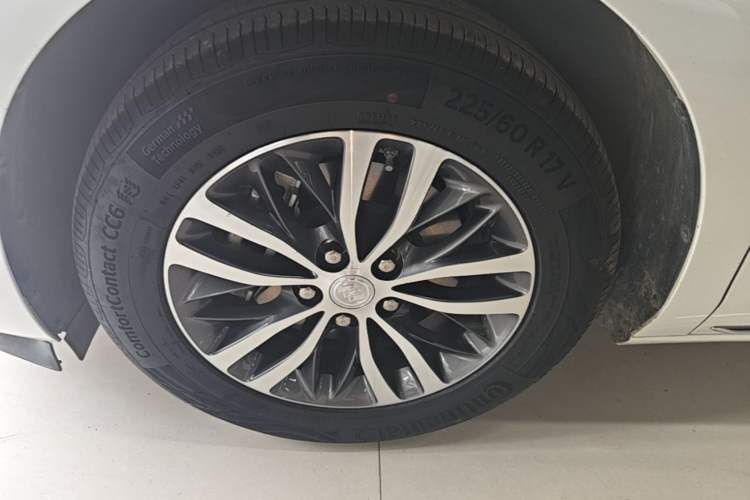 Used Buick GL8 2023 ES Lu Zun Deluxe Model Left Front Wheel Hub