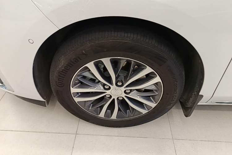 Used Buick GL8 2023 ES Lu Zun Deluxe Model Left Front Wheel Hub