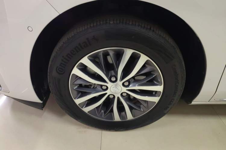 Used Buick GL8 2023 ES Lu Zun Deluxe Model Left Front Wheel Hub
