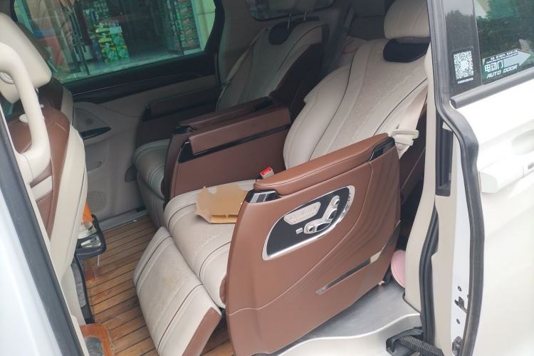 Used Buick GL8 2023 ES Lu Zun Deluxe and Yue Edition Left Rear Seat