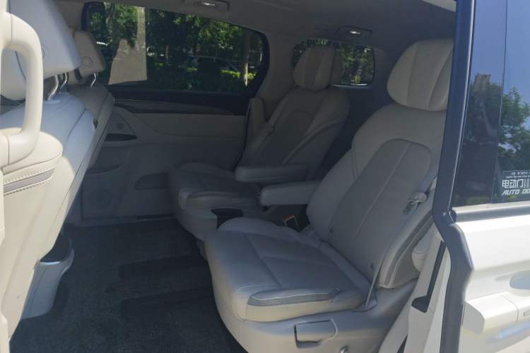 Used Buick GL8 2023 ES Lu Zun Deluxe and Yue Edition Left Rear Seat