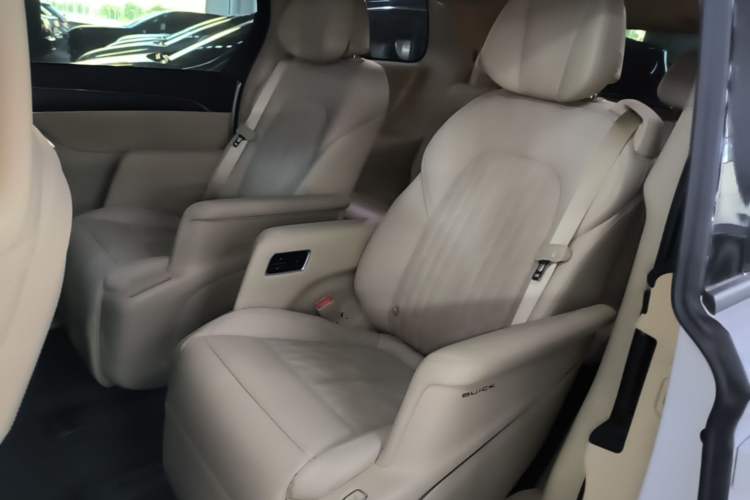 Used Buick GL8 2023 ES Lu Zun Flagship Model Left Rear Seat