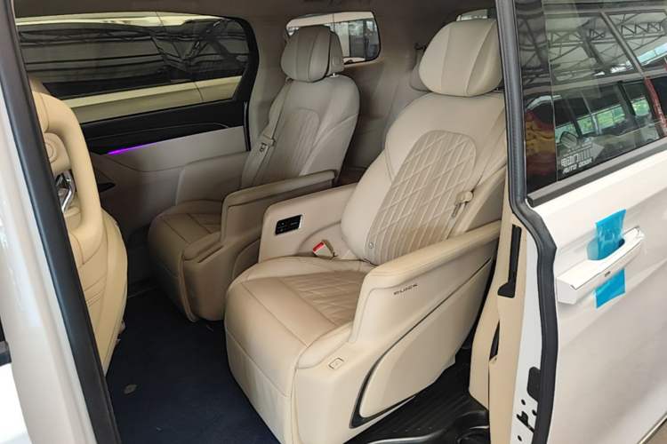 Used Buick GL8 2023 ES Lu Zun Luxury Edition and Yue Version Left Rear Seat