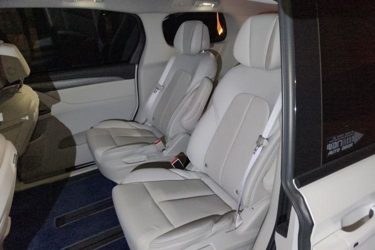 Used Buick GL8 2023 ES Lu Zun Deluxe and Yue Edition Left Rear Seat