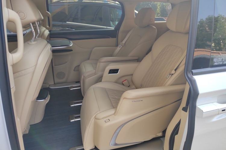 Used Buick GL8 2023 ES Lu Zun Luxury Model Left Rear Seat