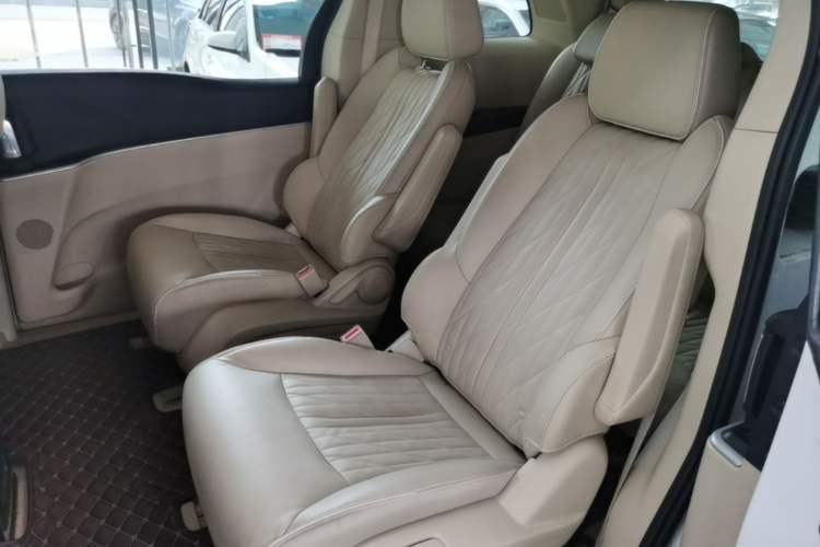 Used Buick GL8 2023 Land Executive Class 652T Luxury Model Left Rear Seat