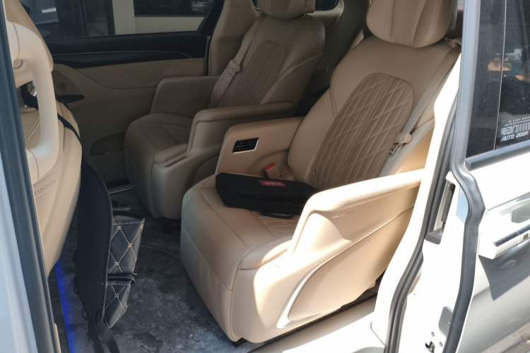 Used Buick GL8 2023 ES Lu Zun Flagship Model Left Rear Seat