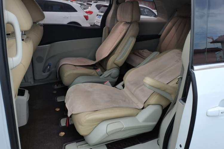 Used Buick GL8 2023 Land Executive Class Smart Enjoyment Model Left Rear Seat