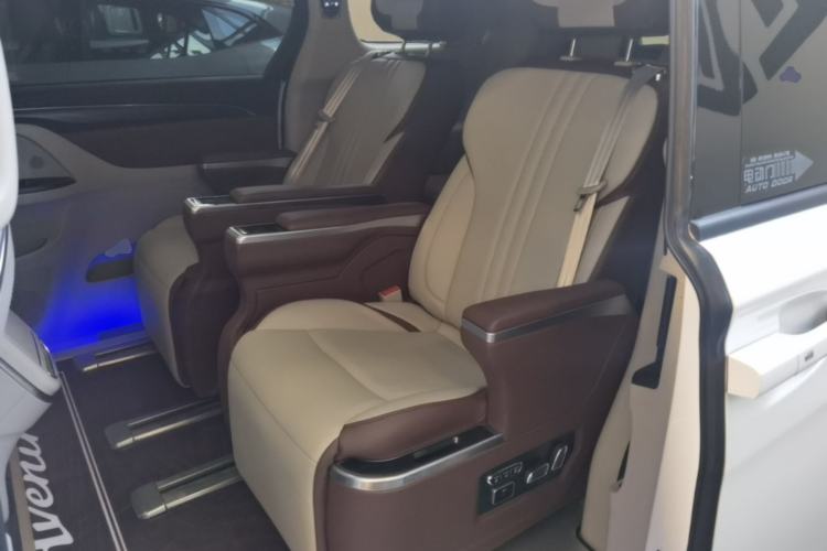 Used Buick GL8 2023 ES Lu Zun Comfort Model Left Rear Seat