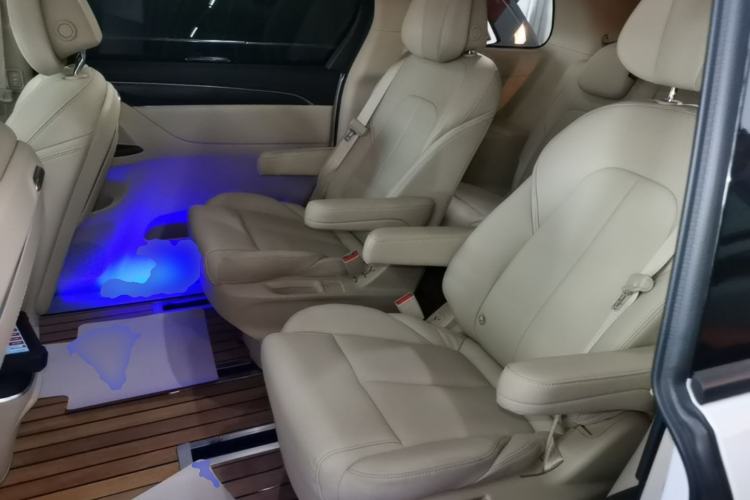 Used Buick GL8 2023 ES Lu Zun Deluxe Model Left Rear Seat