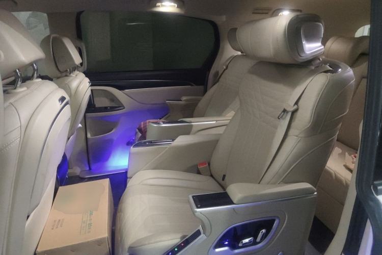 Used Buick GL8 2023 ES Lu Zun Deluxe and Yue Edition Left Rear Seat
