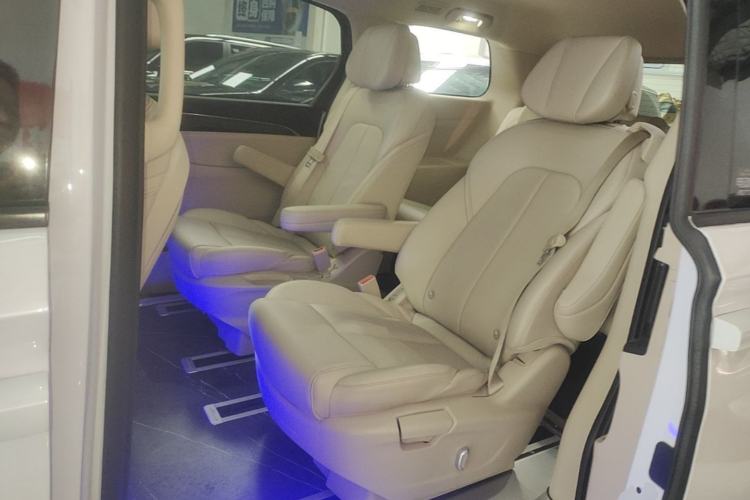 Used Buick GL8 2023 ES Lu Zun Deluxe Model Left Rear Seat